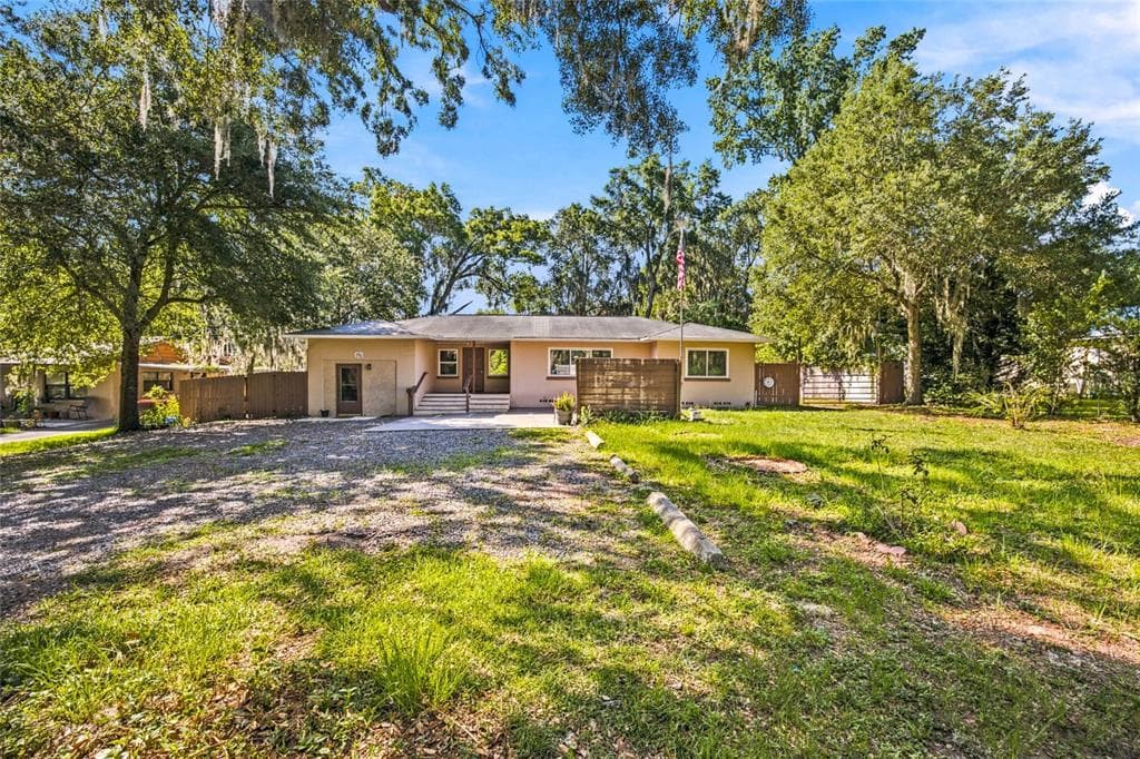 5762 S AGNEW ROAD, BELLEVIEW, FL 34420