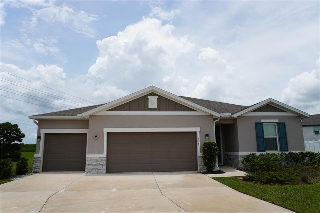 236 HILLCREST DRIVE, DUNDEE, FL 33838