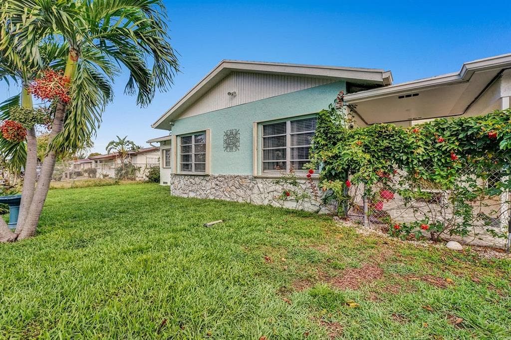 125 SW 9TH STREET, DELRAY BEACH, FL 33444