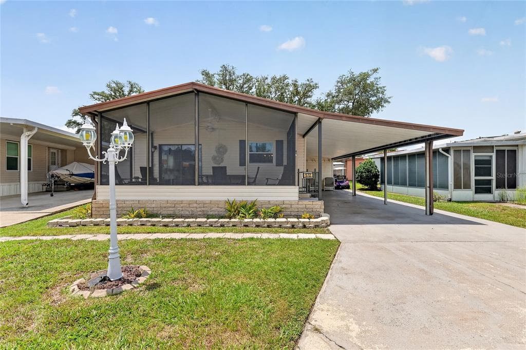 572 TAMMI DRIVE, LEESBURG, FL 34788