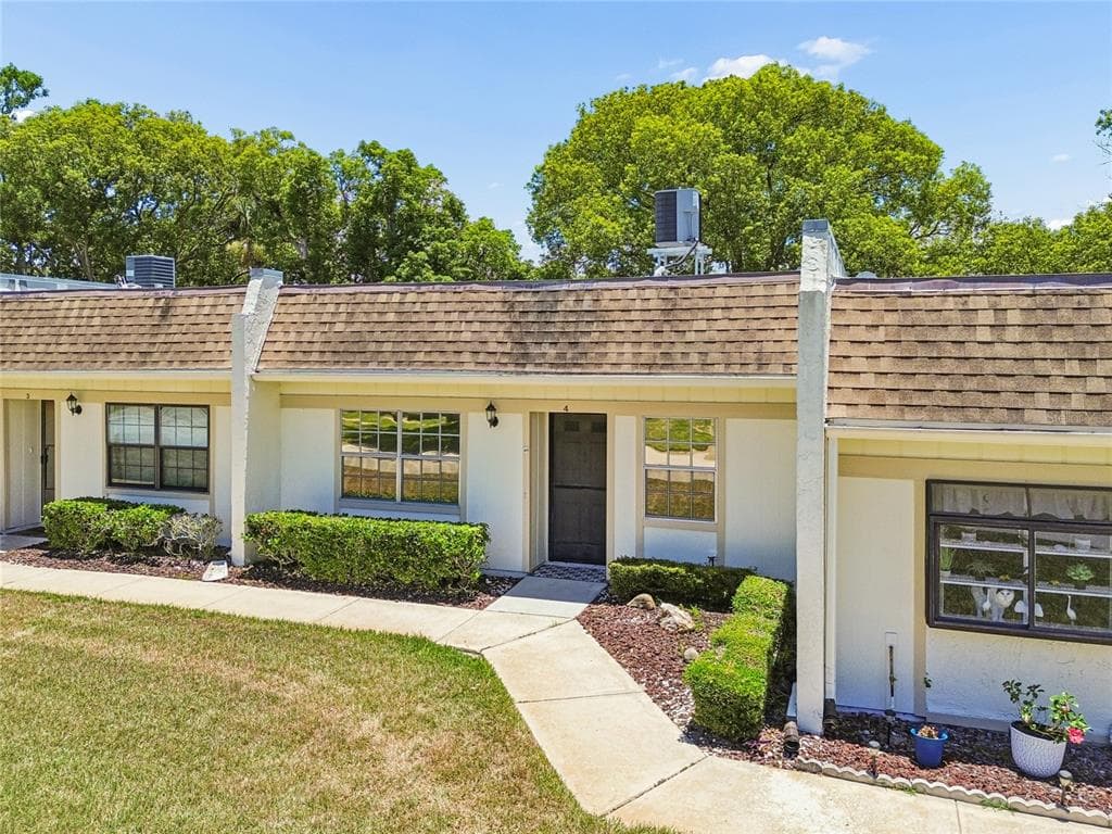 11340 CARRIAGE HILL DRIVE # 4, PORT RICHEY, FL 34668