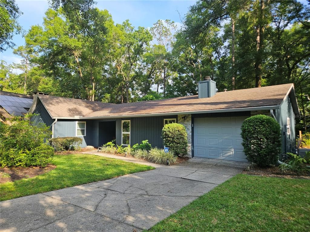 7605 SW 7TH PLACE, GAINESVILLE, FL 32607