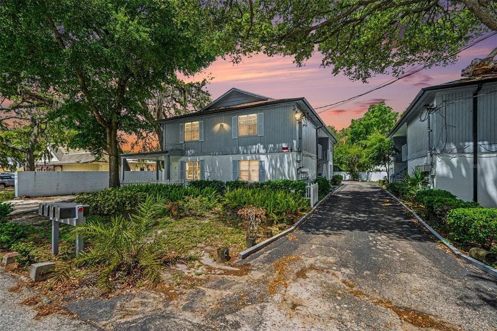 9208 N CONNECHUSETT ROAD # D, TAMPA, FL 33617