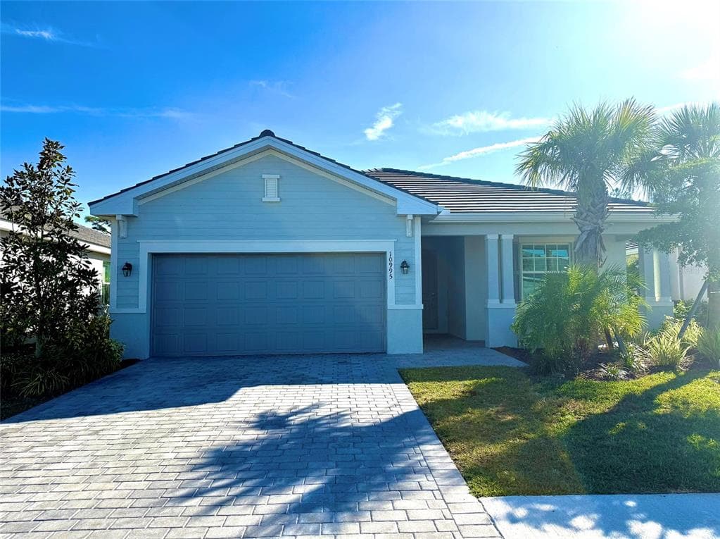 10995 PINOT DRIVE, VENICE, FL 34293