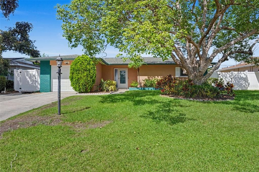 2061 FAIR OAK DRIVE, CLEARWATER, FL 33763