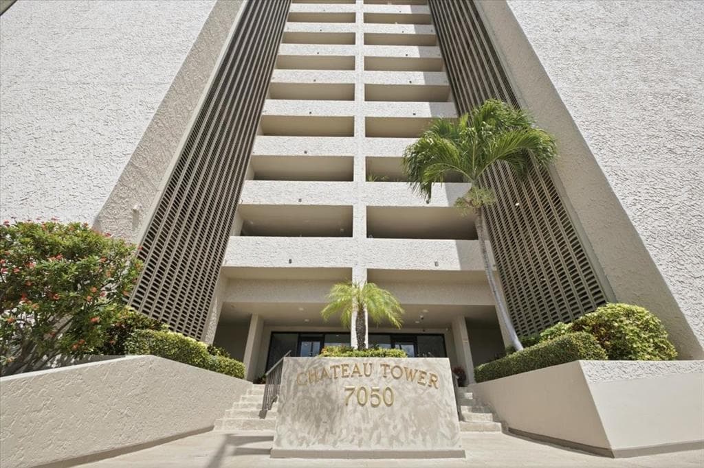 7050 SUNSET DRIVE S # 216, SOUTH PASADENA, FL 33707