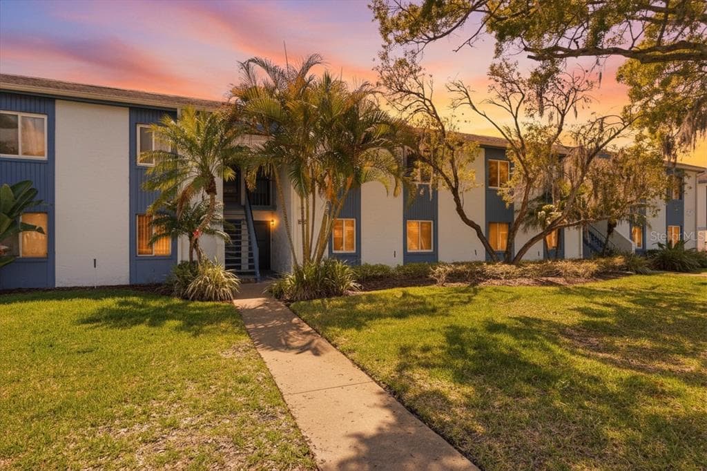 240 CYPRESS LANE # 240, OLDSMAR, FL 34677