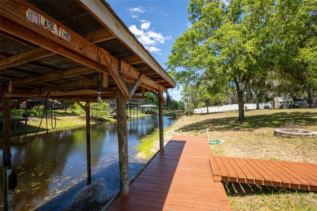 5930 ISLAND ROAD, MELROSE, FL 32666
