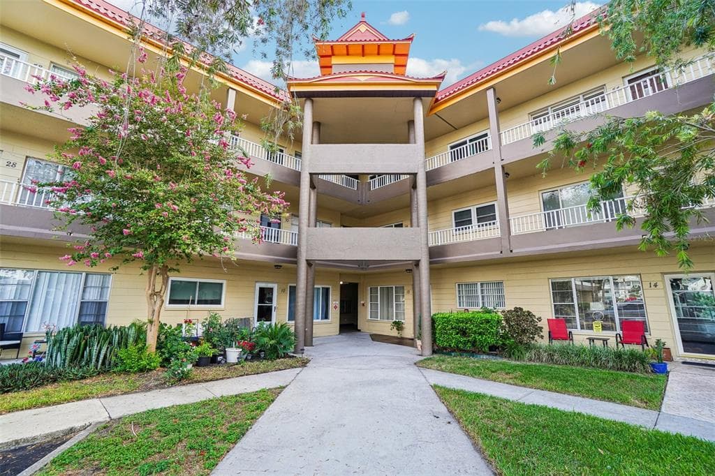 2402 ECUADORIAN WAY # 28, CLEARWATER, FL 33763