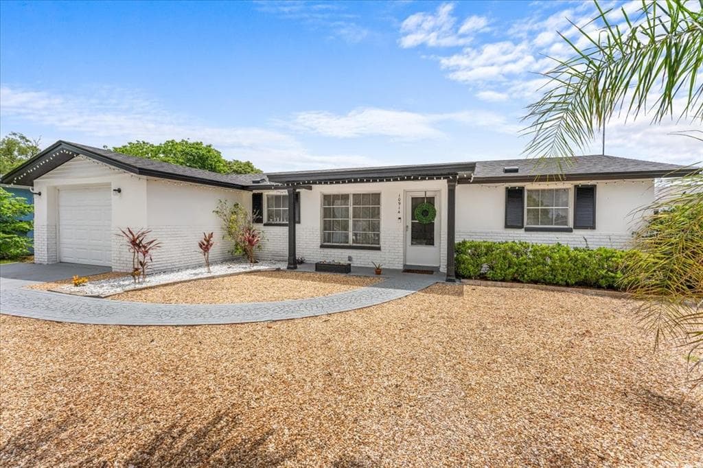 10914 OAKDALE AVENUE, PORT RICHEY, FL 34668