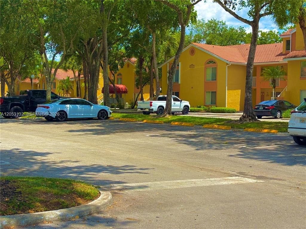 1040 CORAL SPRINGS CLUB # 1040, CORAL SPRINGS, FL 33071