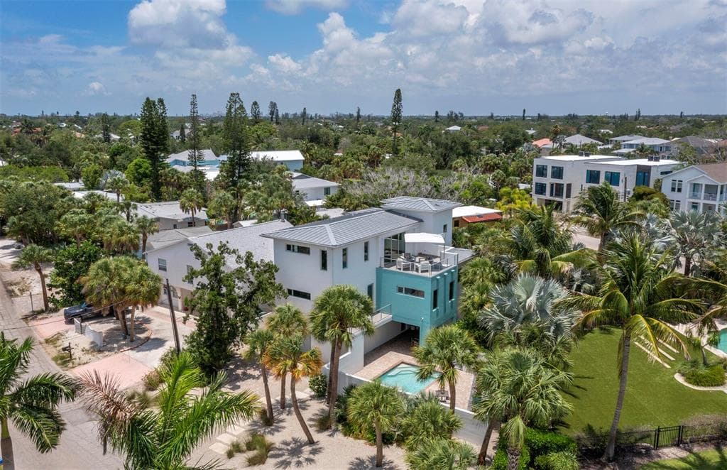 471 ISLAND CIRCLE, SARASOTA, FL 34242