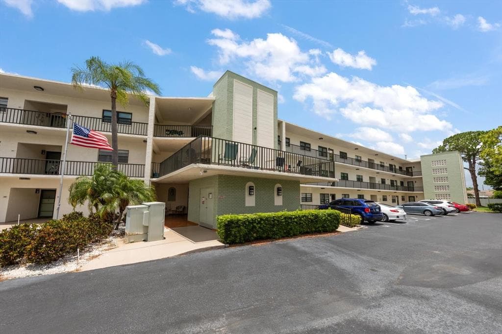 5980 TERRACE PARK DRIVE N # 310, ST PETERSBURG, FL 33709