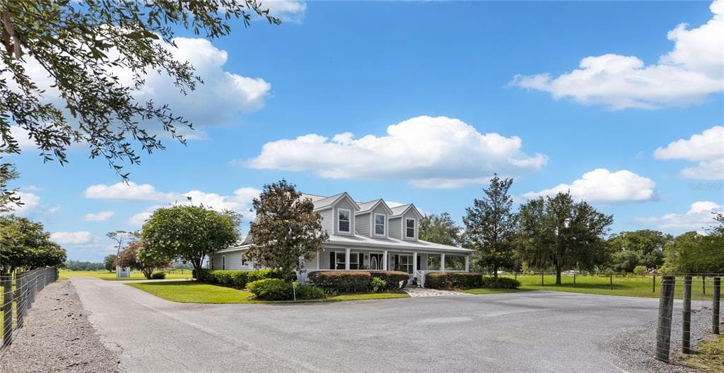 9897 NW 160 AVENUE, MORRISTON, FL 32668