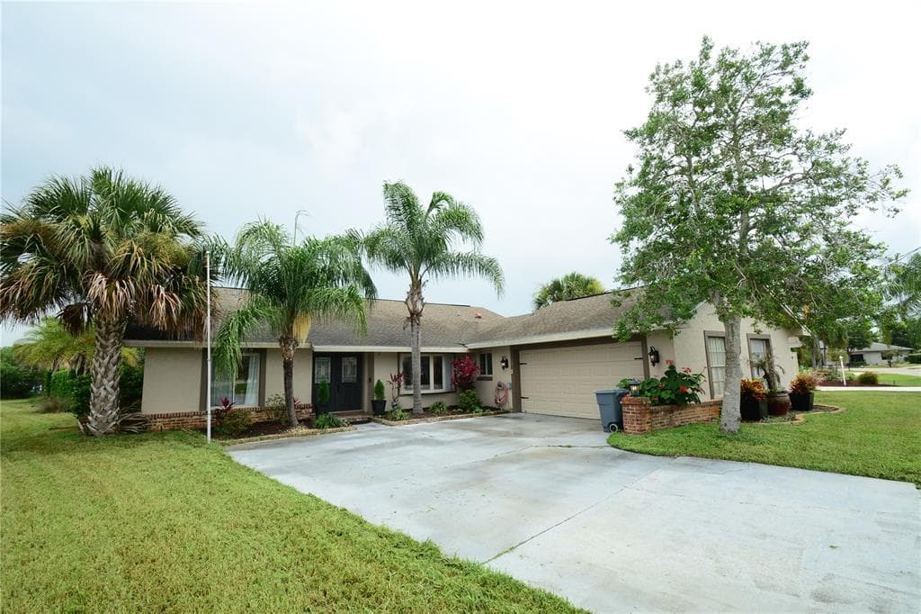 58 COMANCHE COURT, PALM COAST, FL 32137