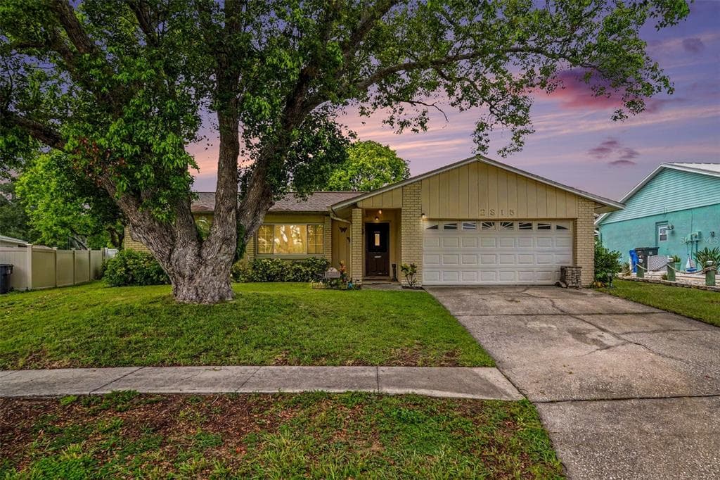 2815 LINDEN TREE STREET, SEFFNER, FL 33584