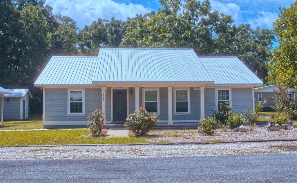 3109 E BRYANT AVENUE, BELL, FL 32619