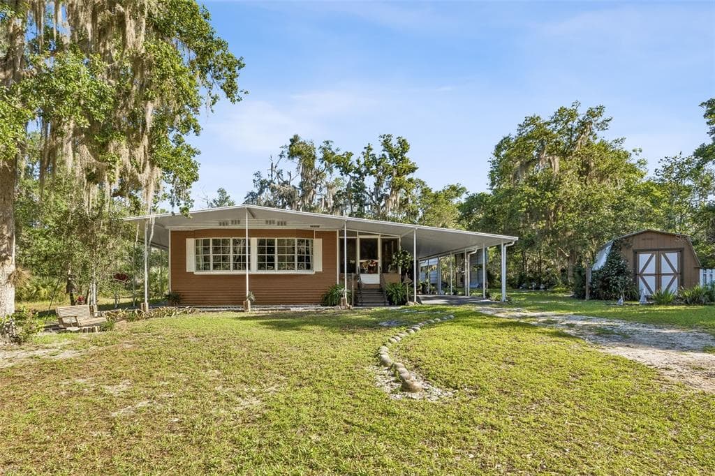 110 PLUMOSA DRIVE, GEORGETOWN, FL 32139