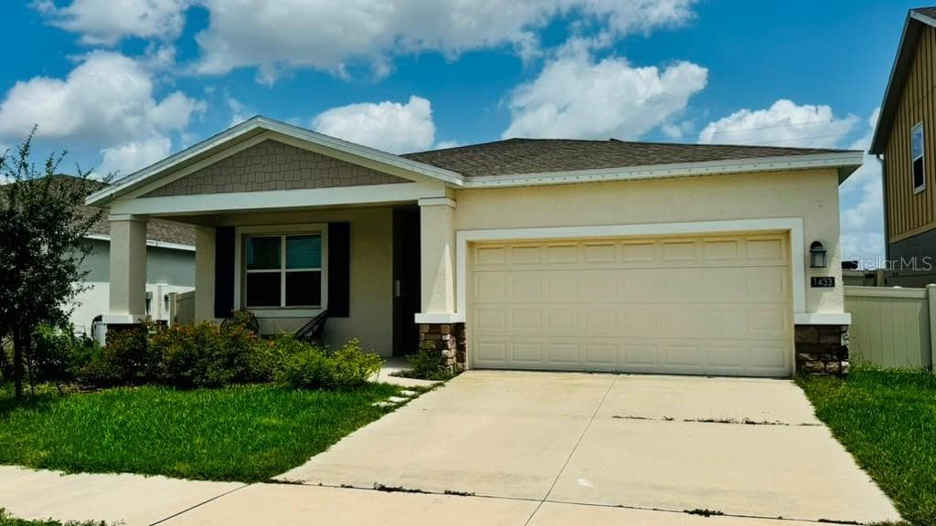 1433 DEEPWATER CIR # A, EAGLE LAKE, FL 33839