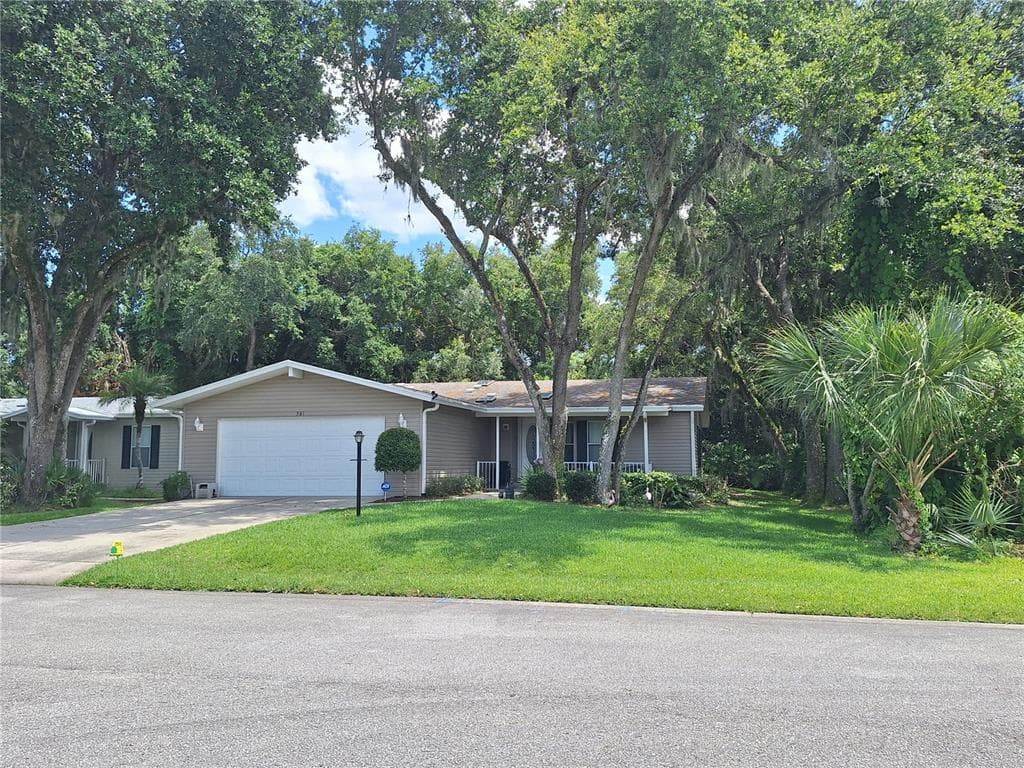301 WATER LANDING DRIVE, OAK HILL, FL 32759