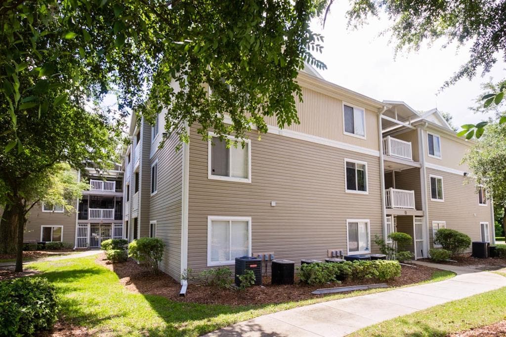 4000 SW 23RD STREET # 4-305, GAINESVILLE, FL 32608