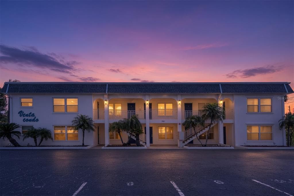7151 SUNSET WAY # 3, ST PETE BEACH, FL 33706