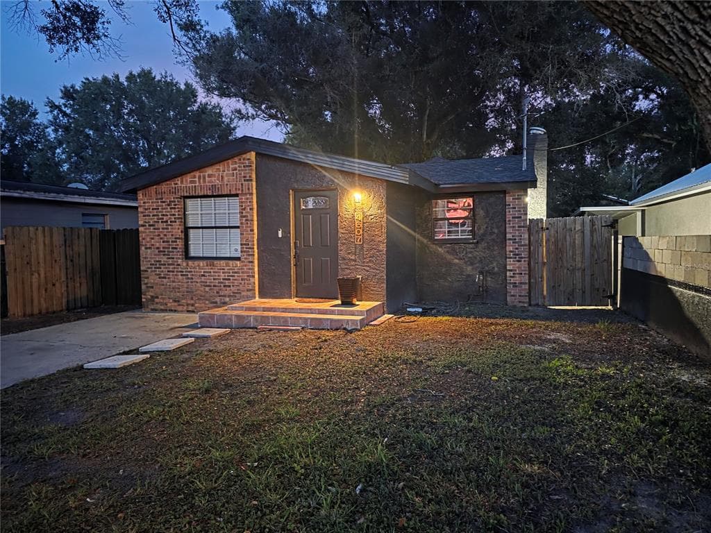 4607 N 35TH STREET, TAMPA, FL 33610