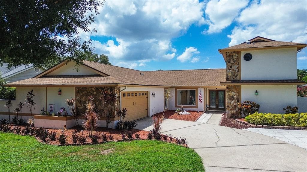 2876 LAKE VALENCIA BOULEVARD E, PALM HARBOR, FL 34684