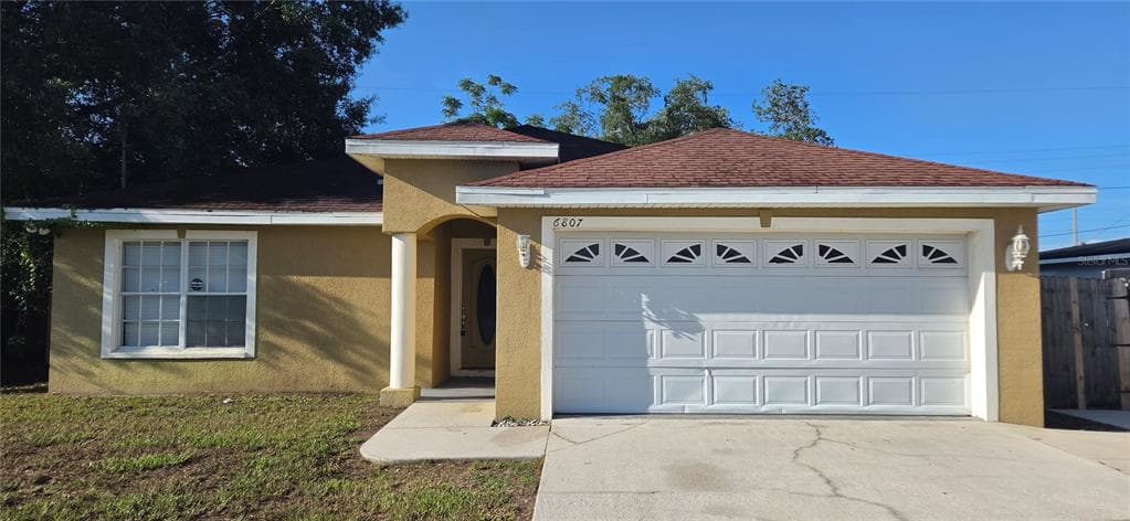 6807 E NORTH BAY STREET, TAMPA, FL 33610