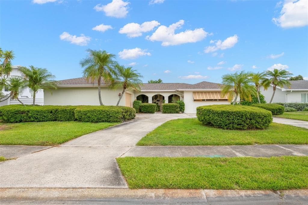 6729 TEQUESTA DRIVE, SEMINOLE, FL 33777