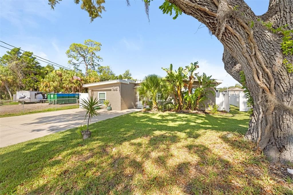 5041 MAPLEWOOD, HERNANDO BEACH, FL 34607