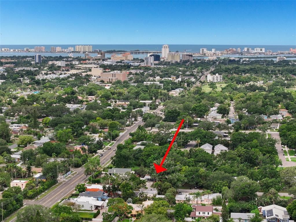 210 EDGEWOOD AVENUE, CLEARWATER, FL 33755