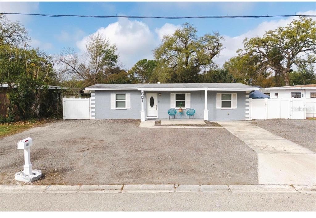 601 LIME TREE ROAD, TAMPA, FL 33619