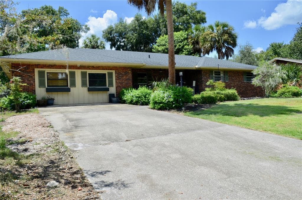 308 N SALISBURY AVENUE, DELAND, FL 32720
