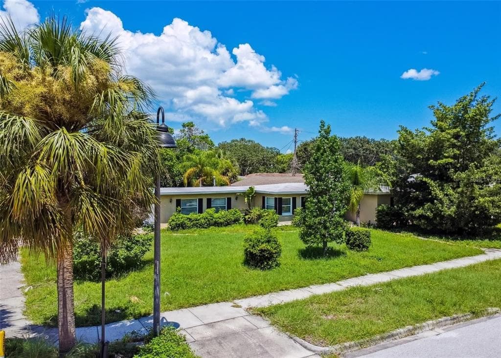 210 BAKER AVENUE, CLEARWATER, FL 33755