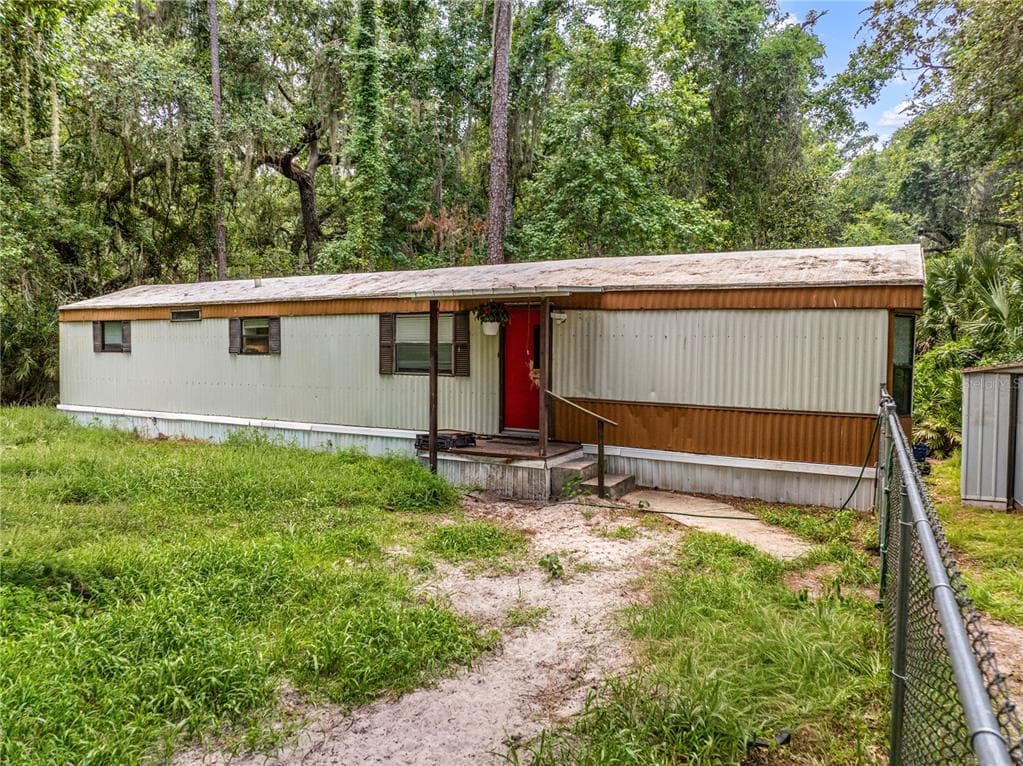 3080 CR 417, LAKE PANASOFFKEE, FL 33538