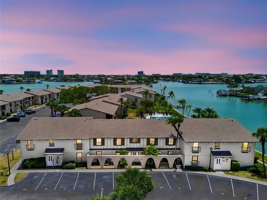 505 PLAZA SEVILLE COURT # 12, TREASURE ISLAND, FL 33706