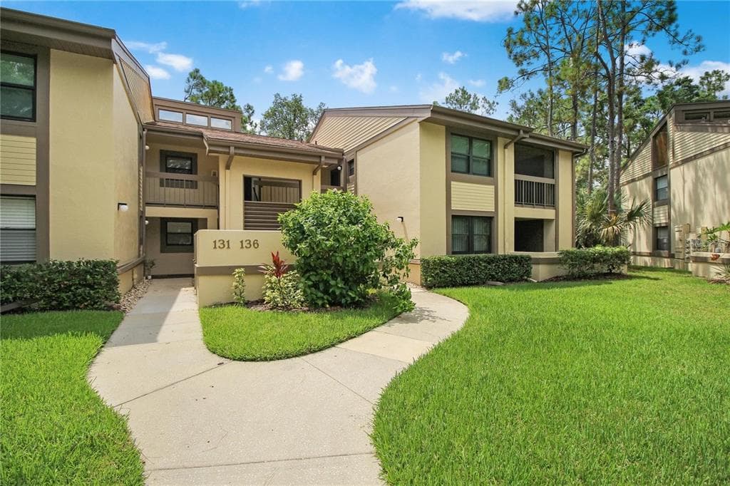 135 WOODLAKE WYNDE # 135, OLDSMAR, FL 34677
