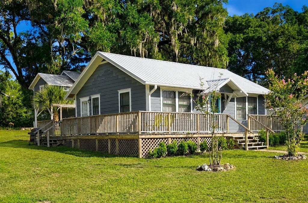 18758 NW 243RD TERRACE, HIGH SPRINGS, FL 32643