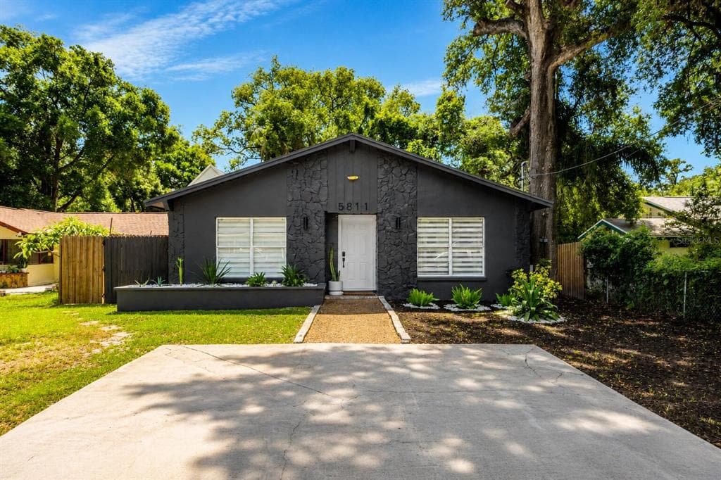5811 MABEL STREET, TAMPA, FL 33610