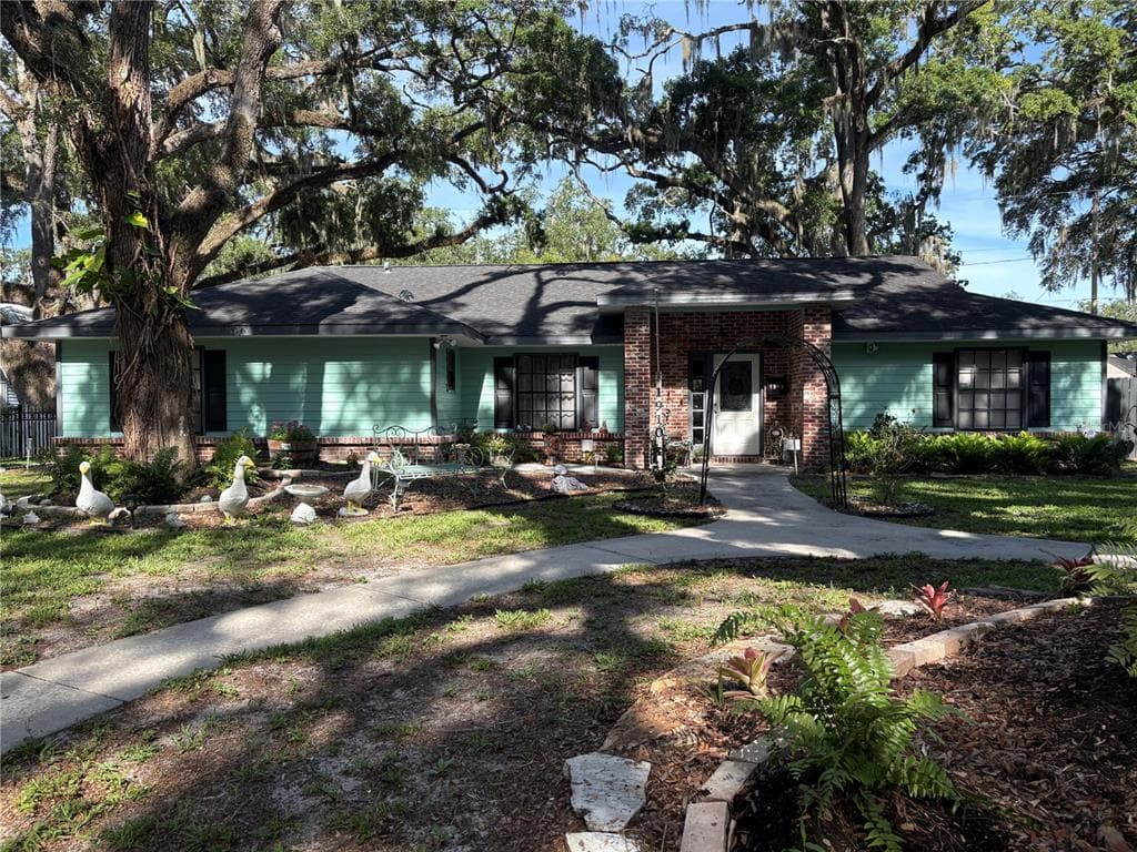 1910 S PARK AVENUE, SANFORD, FL 32771
