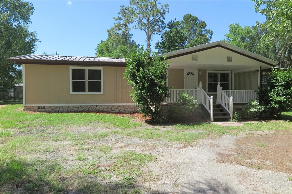 108 PINESHORE DRIVE, SATSUMA, FL 32189