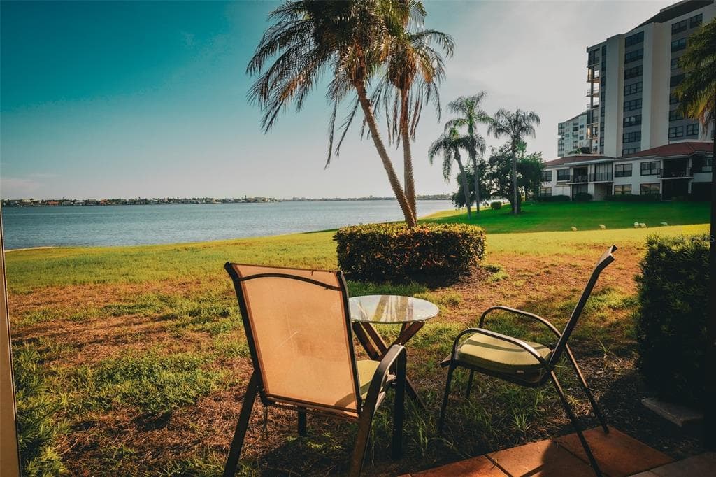 6295 BAHIA DEL MAR CIRCLE # 111, ST PETERSBURG, FL 33715