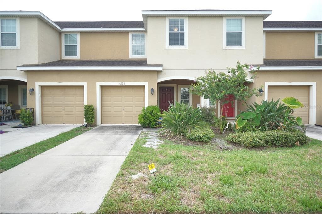 6938 TOWNE LAKE ROAD, RIVERVIEW, FL 33578