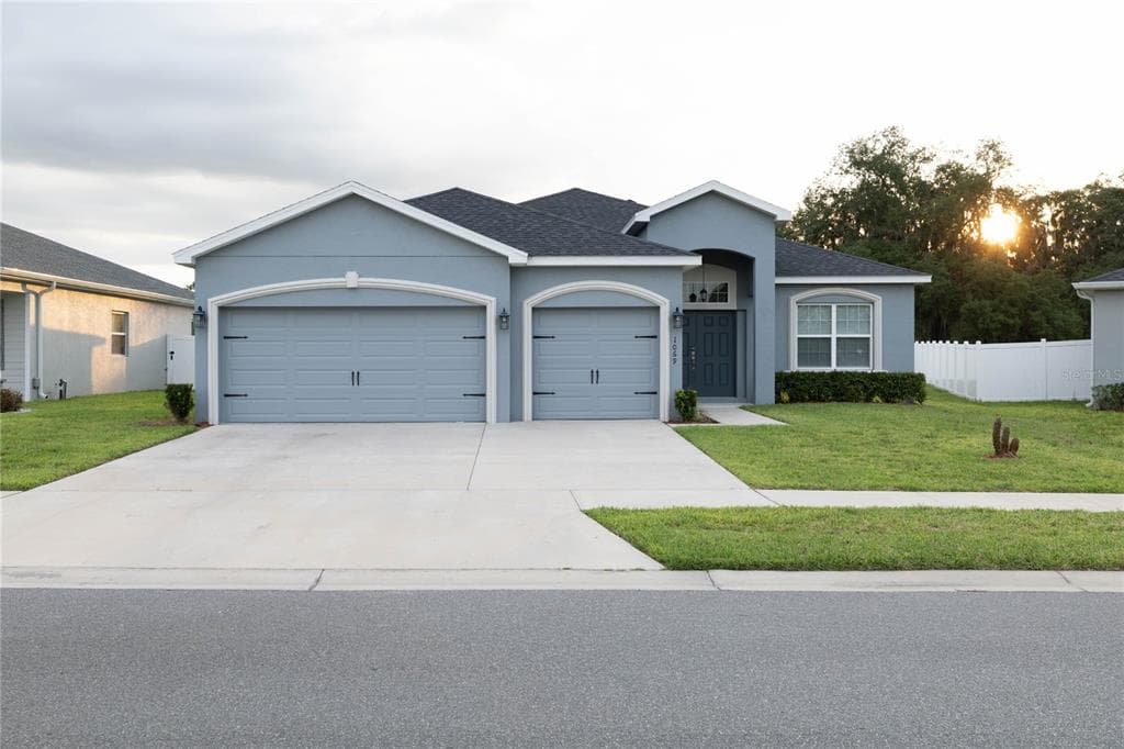 1069 MONTGOMERY LANE, POLK CITY, FL 33868