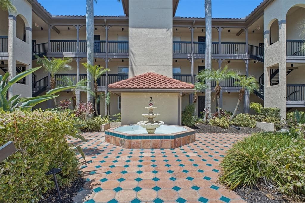 2400 FEATHER SOUND DRIVE # 236, CLEARWATER, FL 33762