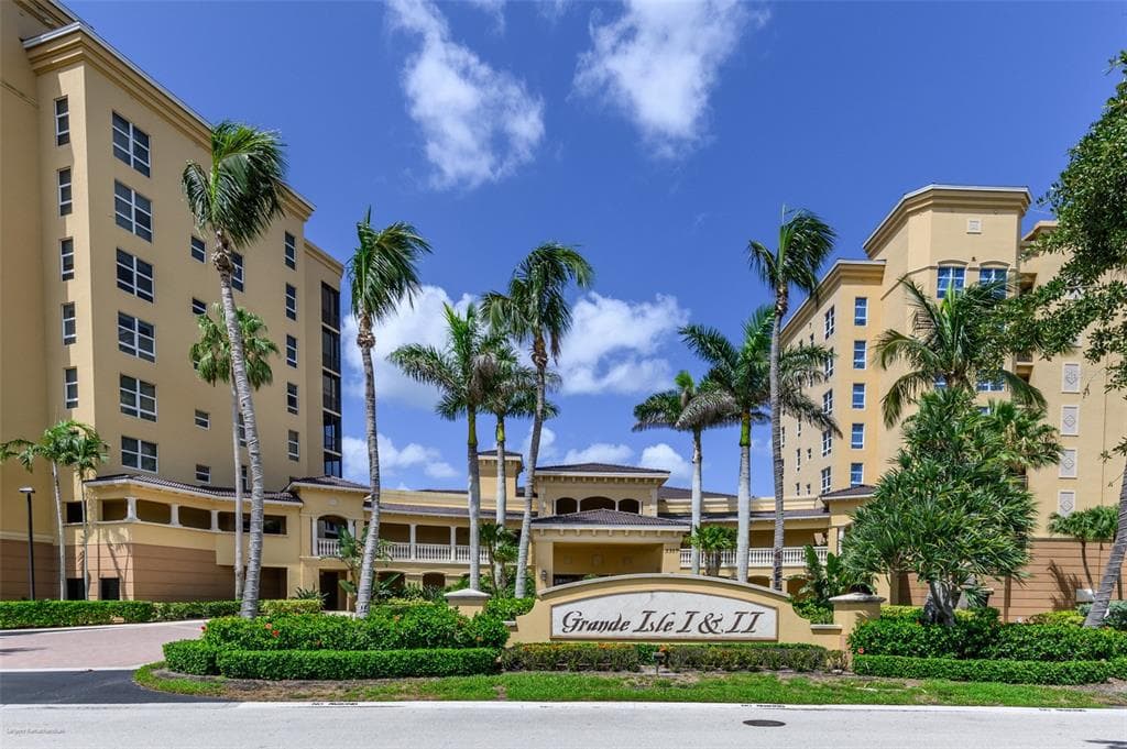 3313 SUNSET KEY CIRCLE # 307, PUNTA GORDA, FL 33955