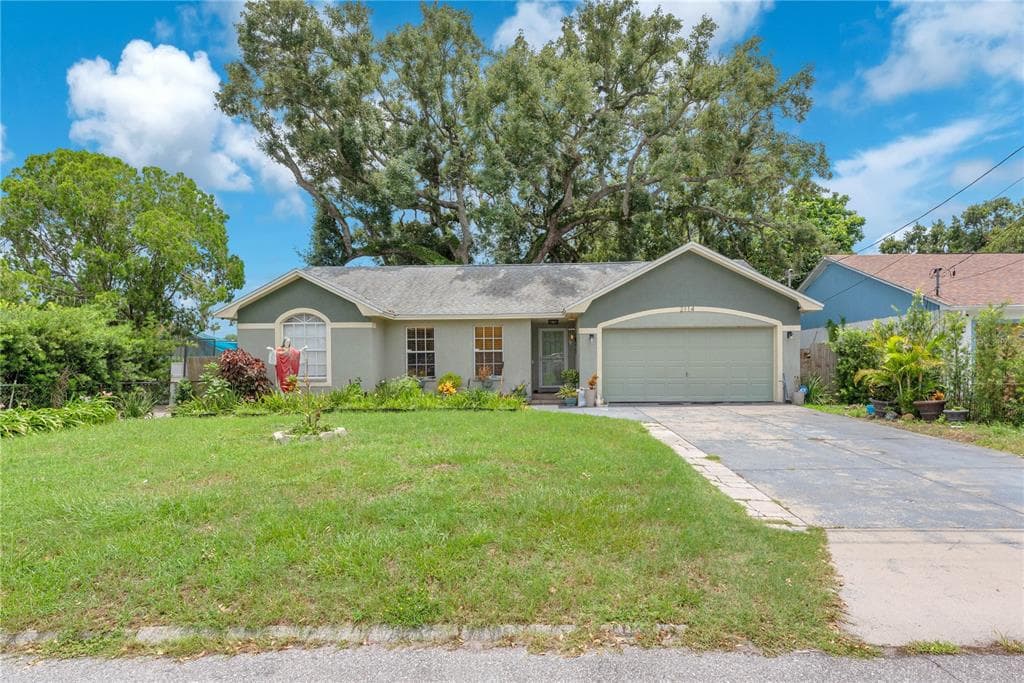 2114 W HANNA AVENUE, TAMPA, FL 33604