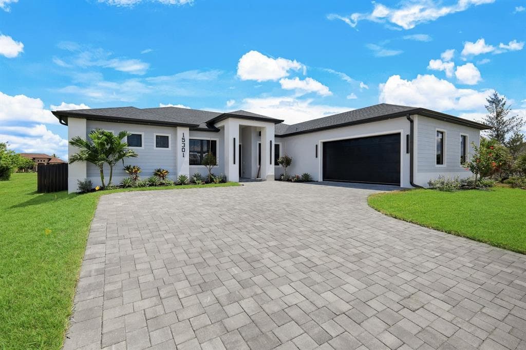 15301 ACORN CIRCLE, PORT CHARLOTTE, FL 33981