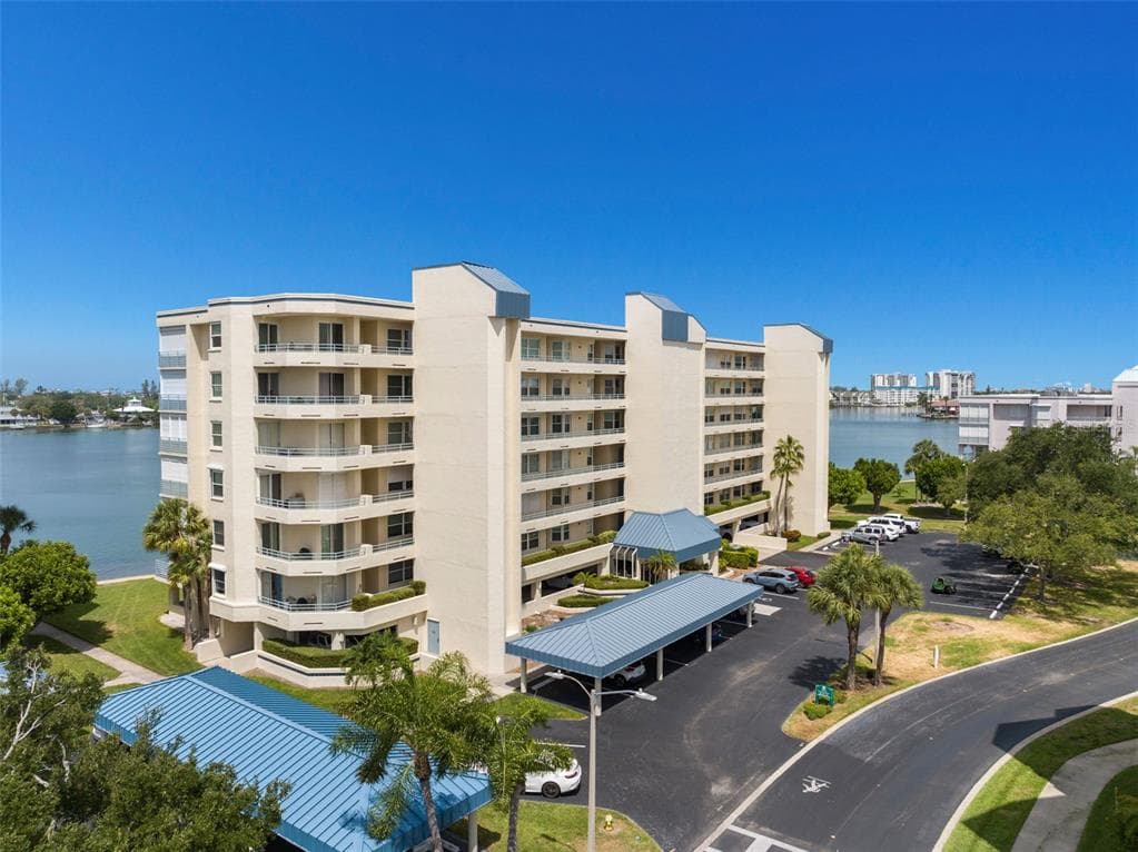 7984 SAILBOAT KEY BOULEVARD S # 306, SOUTH PASADENA, FL 33707